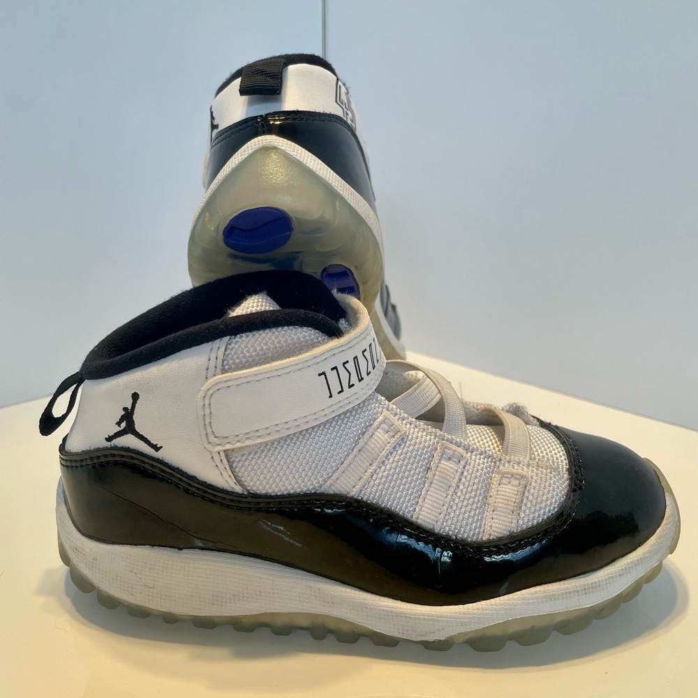 Nike Air Jordan 11 Retro Concord Sz 10C toddler